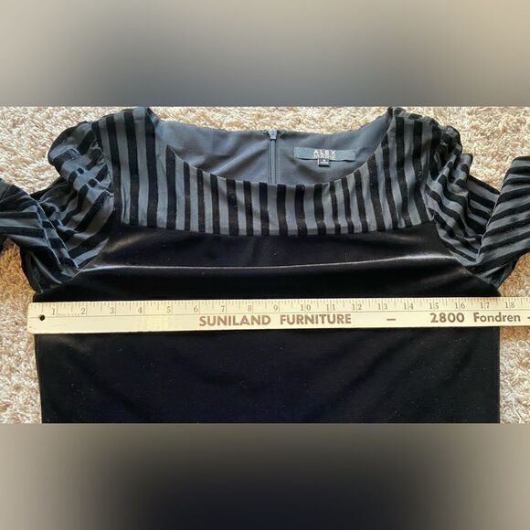 Alex Marie “Cherre” Velvet 3/4 Sleeve Black Dress With Stripes, Size 4 - Picture 9 of 10